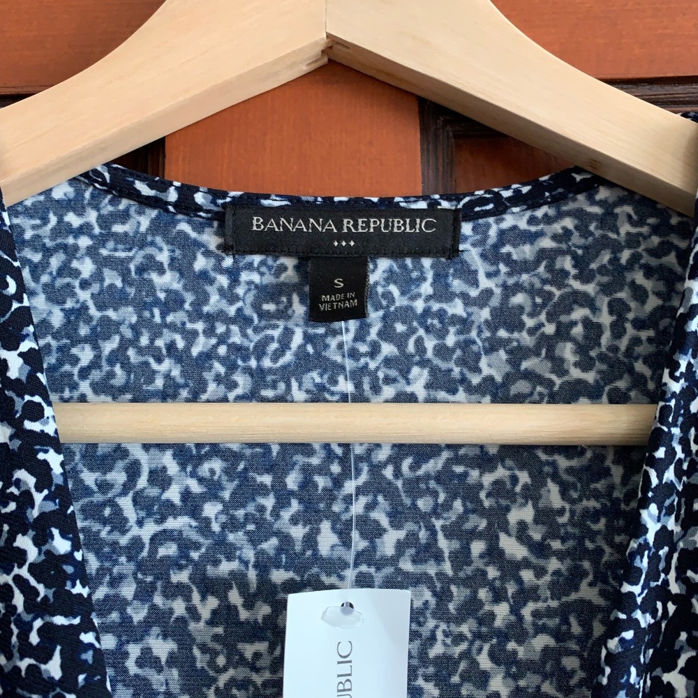 NEW Banana Republic Print Wrap Dress - Picture 3 of 5